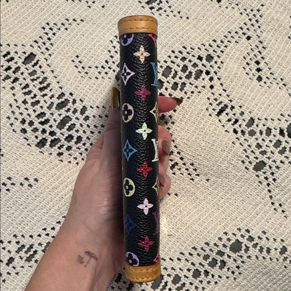 Louis Vuitton Murakami Agenda PM in EUC - Picture 5 of 11